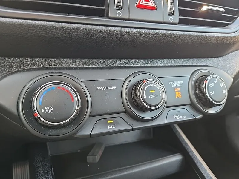 2024 Kia Forte LXS, photo 23