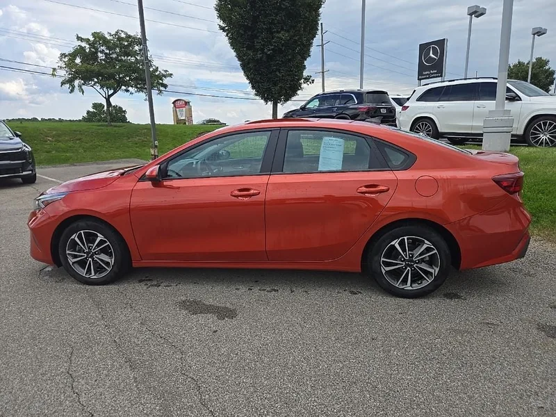 2023 Kia Forte LXS, photo 7