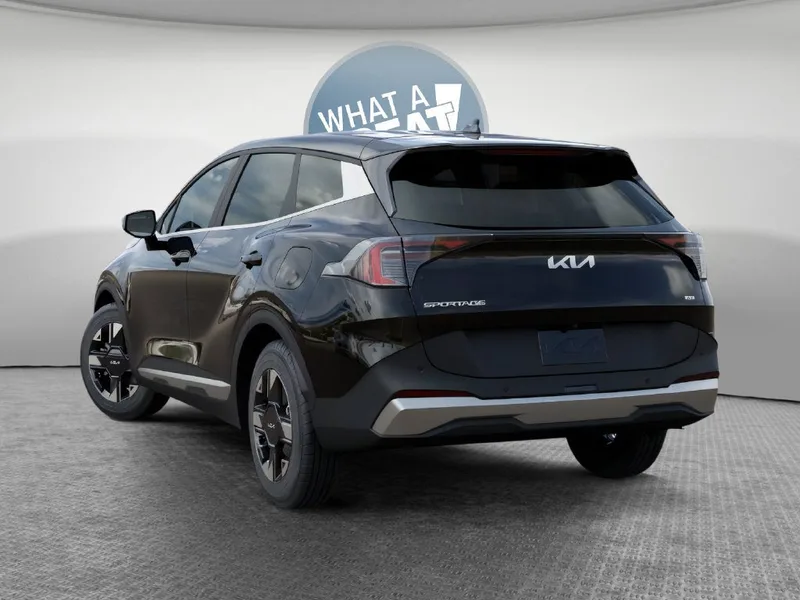 2027 Kia Sportage LX, photo 4