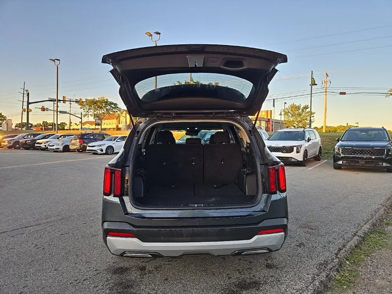 2024 Kia Sorento LX, photo 5