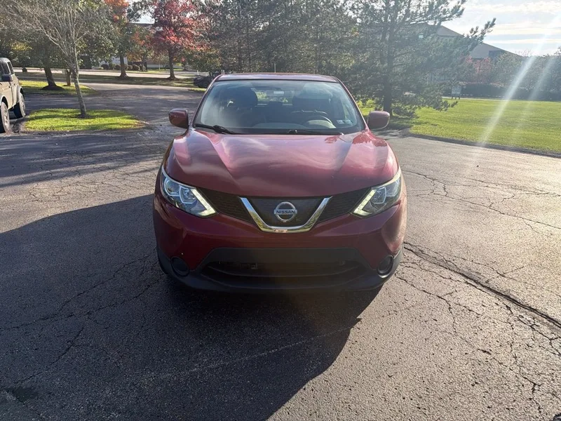 2019 Nissan Rogue Sport S, photo 2