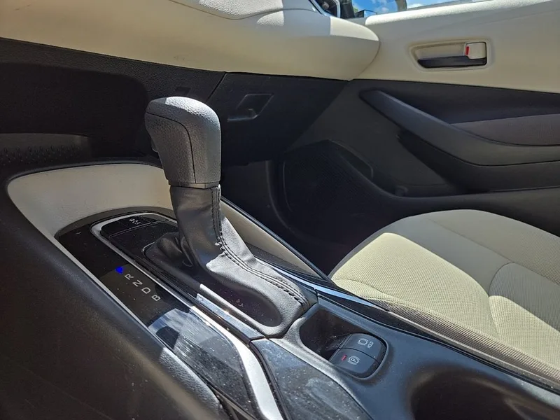 2022 Toyota Corolla LE, photo 27