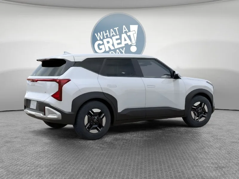 2027 Kia Seltos LX, photo 6