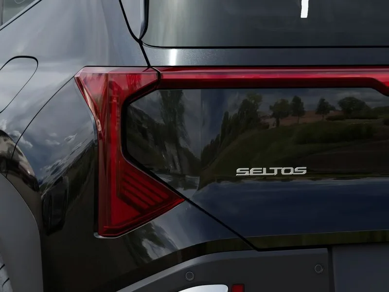 2027 Kia Seltos EX, photo 11