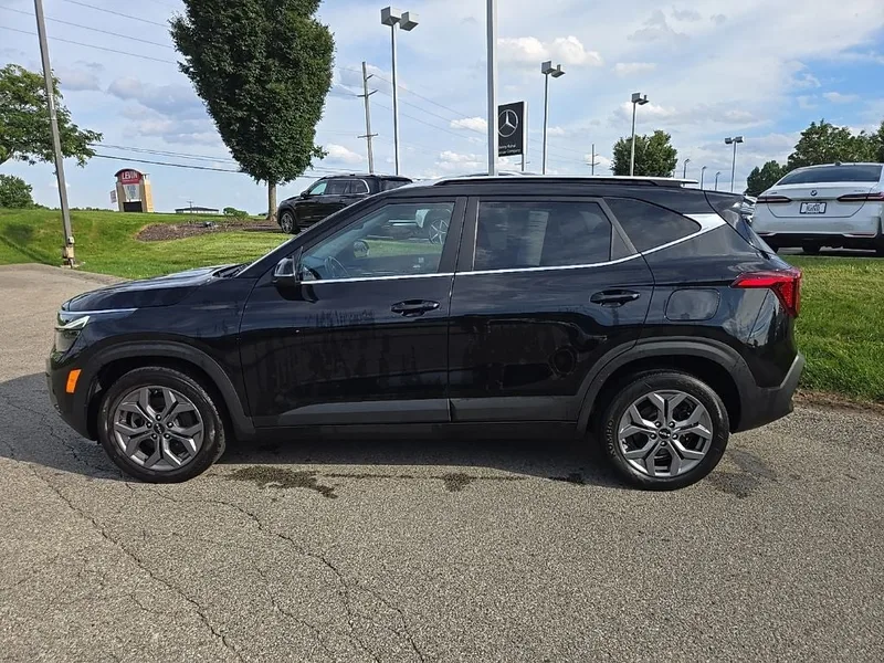 2024 Kia Seltos S AWD, photo 10