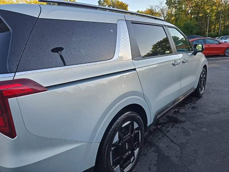 2026 Kia Carnival EX, photo 3