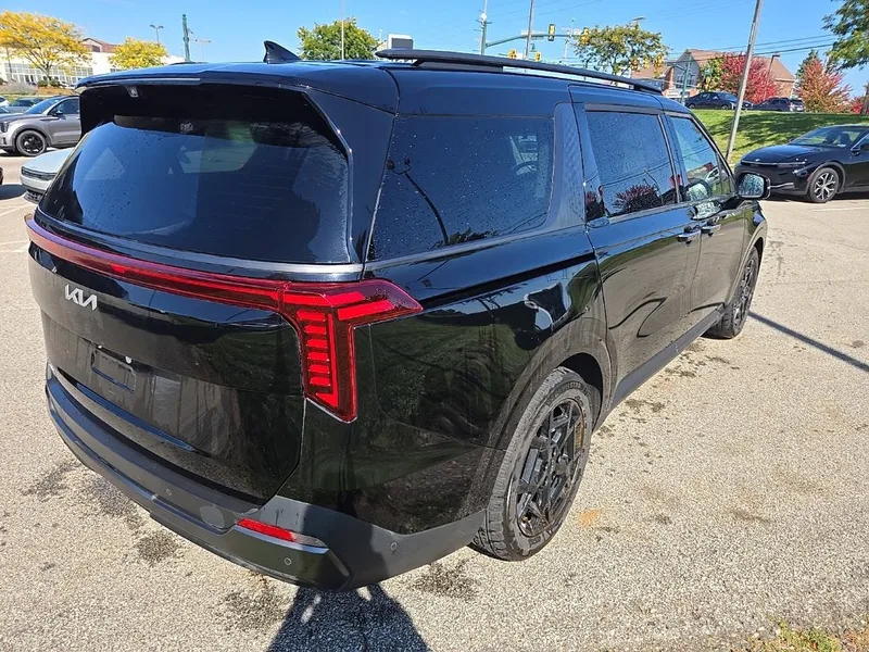 2025 Kia Carnival SX Prestige, photo 3
