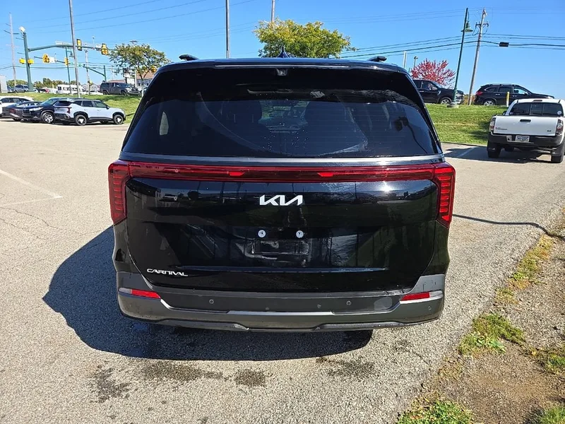 2025 Kia Carnival SX Prestige, photo 4